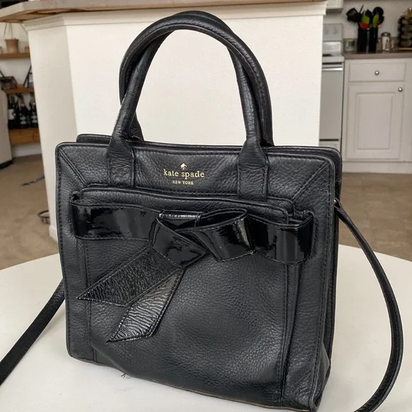 Kate spade black tote with bow discount